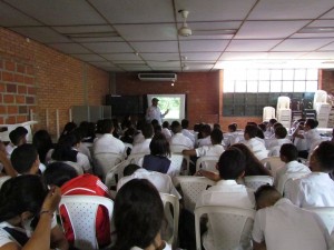 Estudiantes de la institución educativa Leónidas Acuña interesados por la protección de fauna silvestre - Fundación Hidrobiológica George Dahl